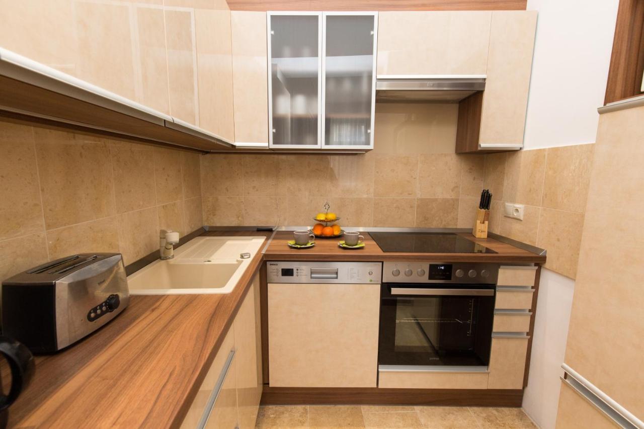 Elegant Apartment With Buda Castle View Budapest Eksteriør bilde