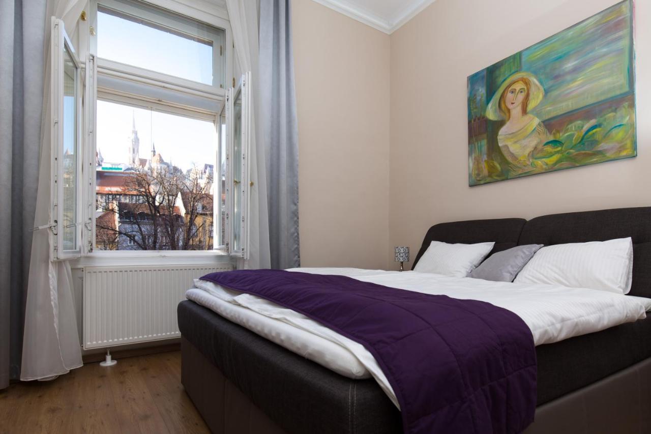Elegant Apartment With Buda Castle View Budapest Eksteriør bilde