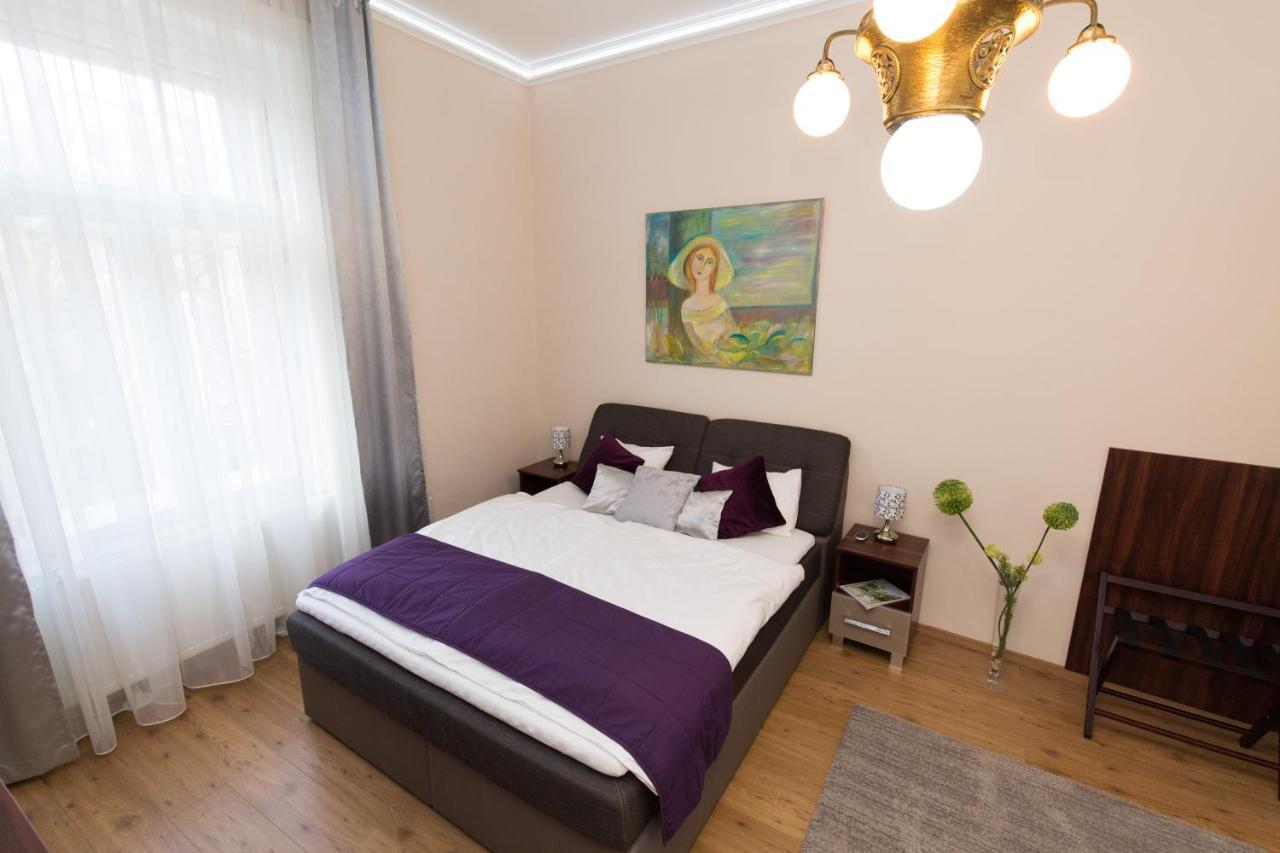 Elegant Apartment With Buda Castle View Budapest Eksteriør bilde