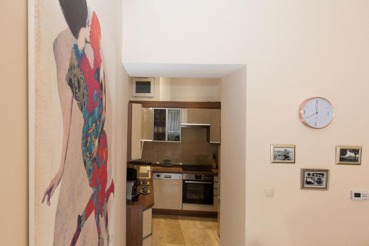 Elegant Apartment With Buda Castle View Budapest Eksteriør bilde
