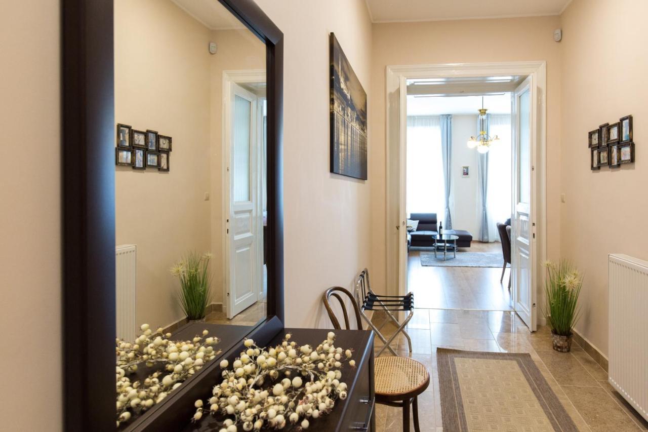 Elegant Apartment With Buda Castle View Budapest Eksteriør bilde